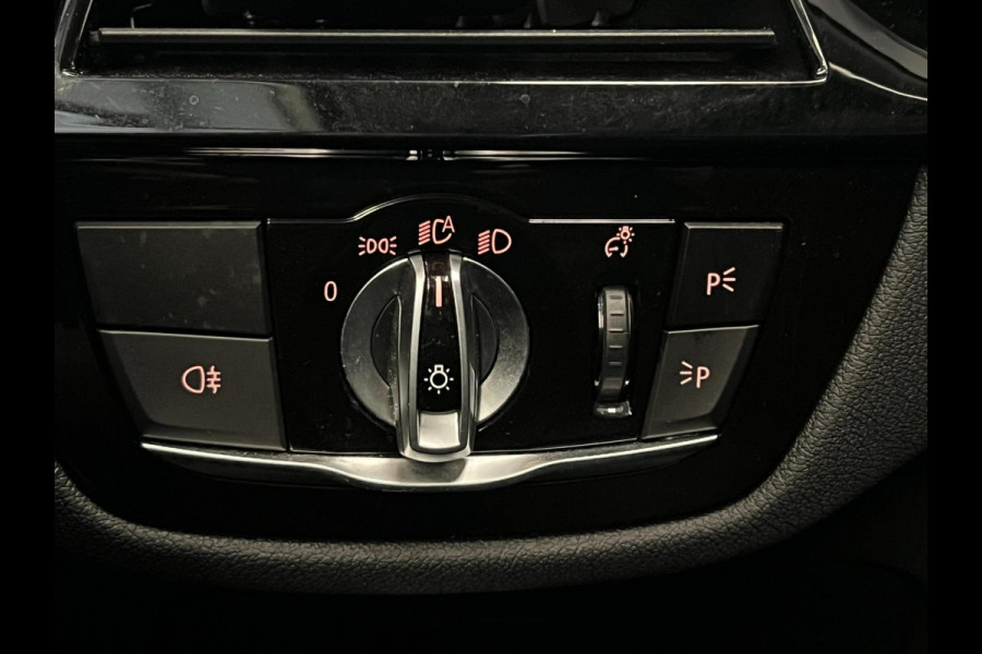 BMW 5 Serie 520i / NL-auto / Trekhaak / Stoelverwarming