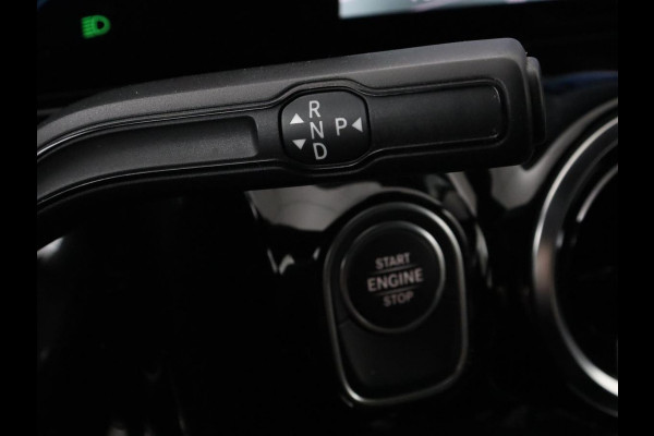 Mercedes-Benz GLA 250e Urban | Panoramadak | Stoelverwarming | Trekhaak | Carplay | Half leder | Camera | Navigatie | Widescreen | Park Assist | Climate control | Full LED