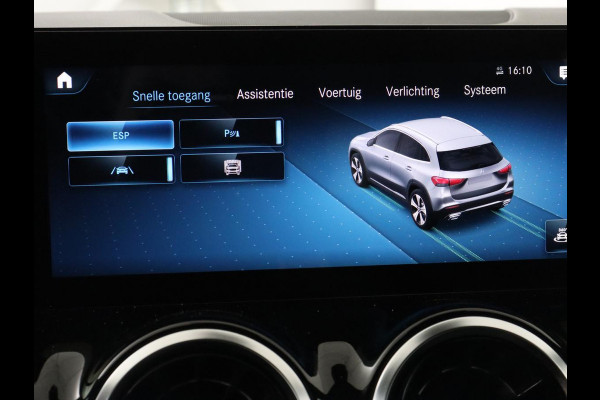 Mercedes-Benz GLA 250e Urban | Panoramadak | Stoelverwarming | Trekhaak | Carplay | Half leder | Camera | Navigatie | Widescreen | Park Assist | Climate control | Full LED