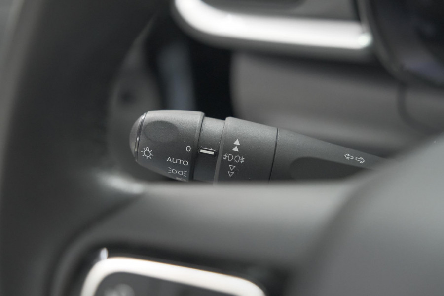 Citroën C3 PureTech 110 EAT6 Shine | Apple Carplay | Parkeersensoren | Climate Control | 16 Inch Lichtmetalen Velgen