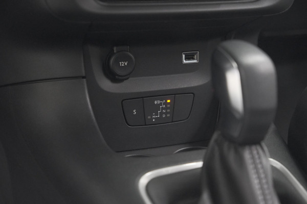 Citroën C3 PureTech 110 EAT6 Shine | Apple Carplay | Parkeersensoren | Climate Control | 16 Inch Lichtmetalen Velgen