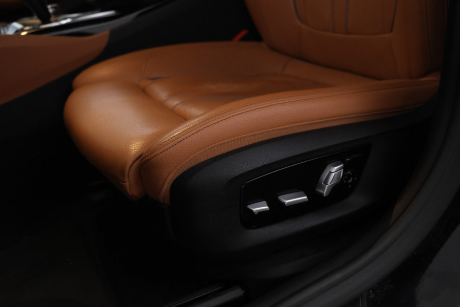 BMW 5 Serie Touring 520d Executive Edition M-sport, Sportstoelen, Leer, Navigatie