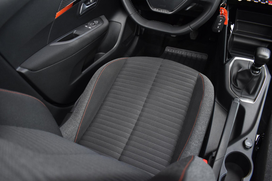 Peugeot 208 1.2 PureTech 100PK Active | PDC | Carplay | Cruise | Incl. garantie