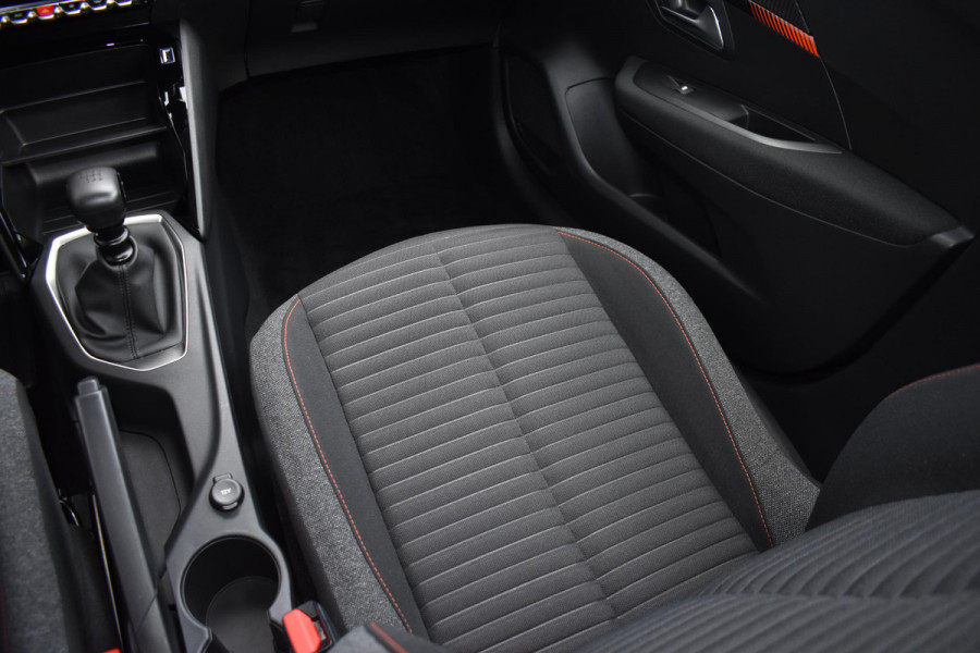 Peugeot 208 1.2 PureTech 100PK Active | PDC | Carplay | Cruise | Incl. garantie