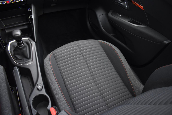 Peugeot 208 1.2 PureTech 100PK Active | PDC | Carplay | Cruise | Incl. garantie