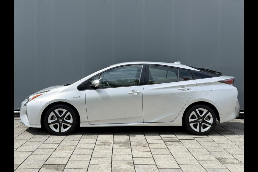 Toyota Prius BWJ 2017 | 1.8 98 PK Dynamic AUTOMAAT | CLIMA | CAMERA | CRUISE | NAVI | PDC |