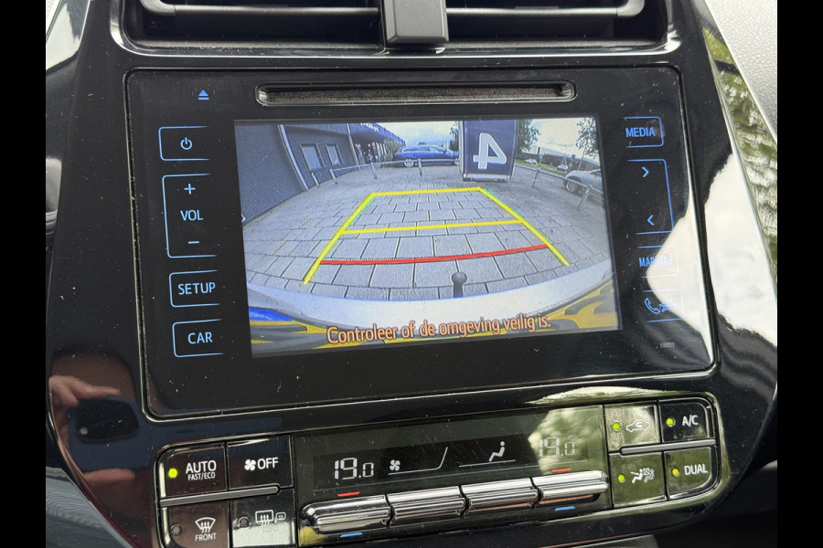Toyota Prius BWJ 2017 | 1.8 98 PK Dynamic AUTOMAAT | CLIMA | CAMERA | CRUISE | NAVI | PDC |