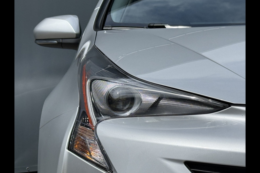 Toyota Prius BWJ 2017 | 1.8 98 PK Dynamic AUTOMAAT | CLIMA | CAMERA | CRUISE | NAVI | PDC |