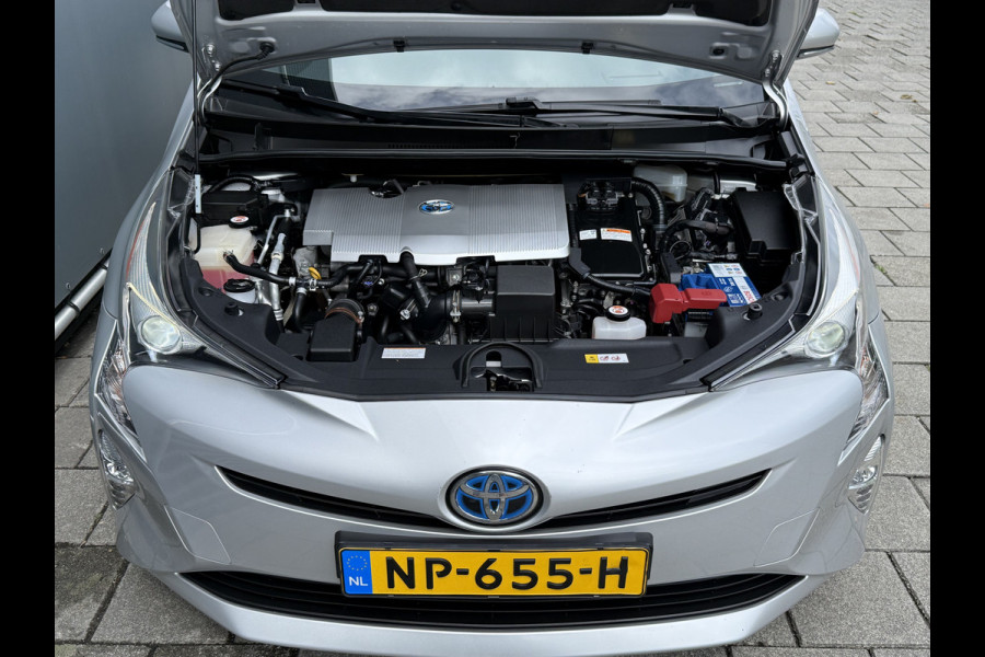 Toyota Prius BWJ 2017 | 1.8 98 PK Dynamic AUTOMAAT | CLIMA | CAMERA | CRUISE | NAVI | PDC |