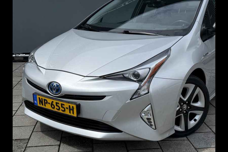 Toyota Prius BWJ 2017 | 1.8 98 PK Dynamic AUTOMAAT | CLIMA | CAMERA | CRUISE | NAVI | PDC |