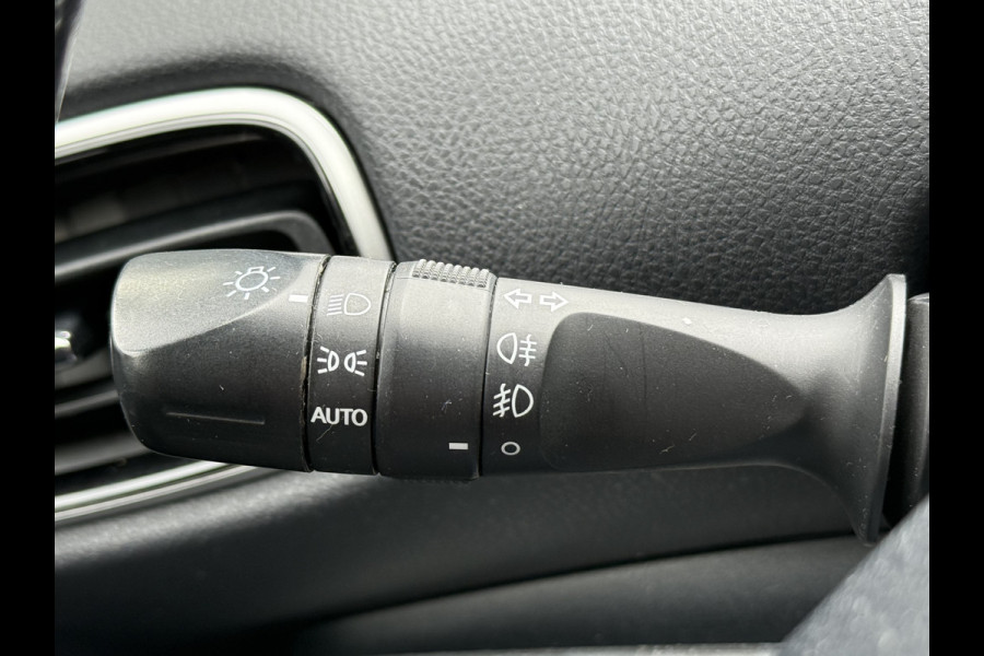 Toyota Prius BWJ 2017 | 1.8 98 PK Dynamic AUTOMAAT | CLIMA | CAMERA | CRUISE | NAVI | PDC |