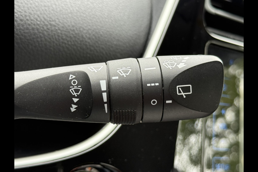 Toyota Prius BWJ 2017 | 1.8 98 PK Dynamic AUTOMAAT | CLIMA | CAMERA | CRUISE | NAVI | PDC |