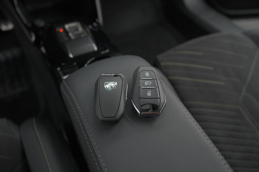 Peugeot 2008 PureTech 130 EAT8 GT | 360 Camera | Adaptieve Cruise Control | Stoelmassage | Apple Carplay