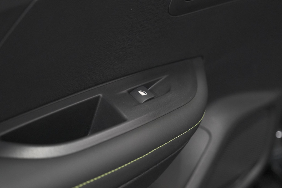 Peugeot 2008 PureTech 130 EAT8 GT | 360 Camera | Adaptieve Cruise Control | Stoelmassage | Apple Carplay