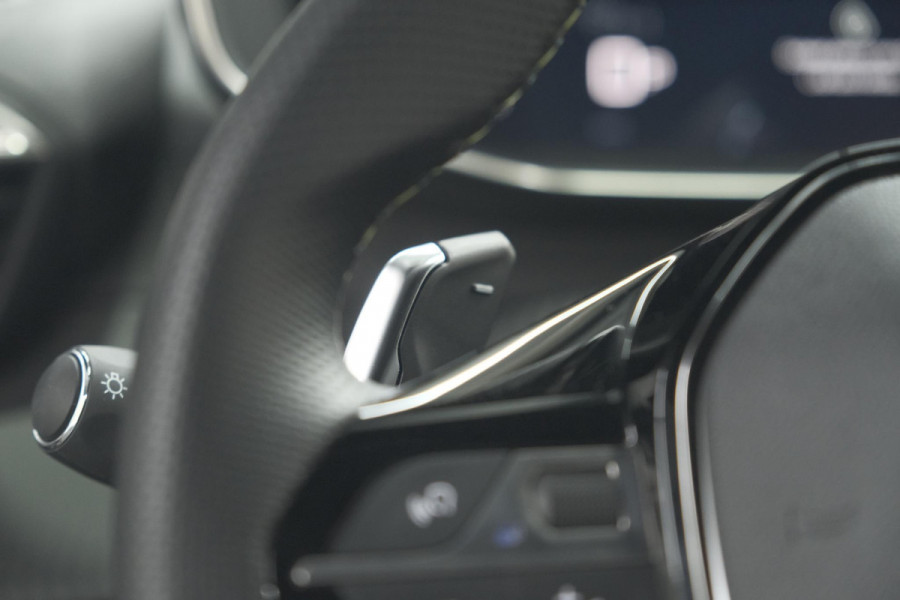 Peugeot 2008 PureTech 130 EAT8 GT | 360 Camera | Adaptieve Cruise Control | Stoelmassage | Apple Carplay