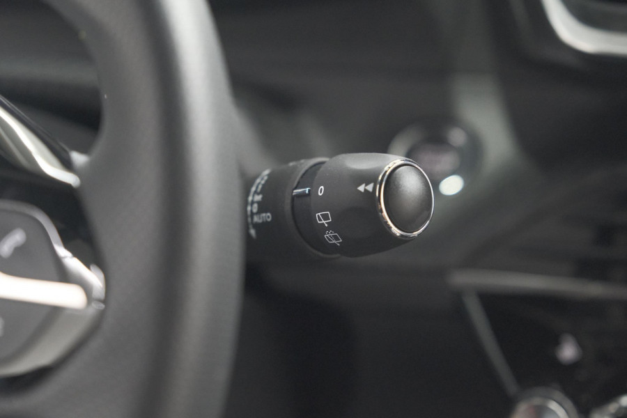 Peugeot 2008 PureTech 130 EAT8 GT | 360 Camera | Adaptieve Cruise Control | Stoelmassage | Apple Carplay