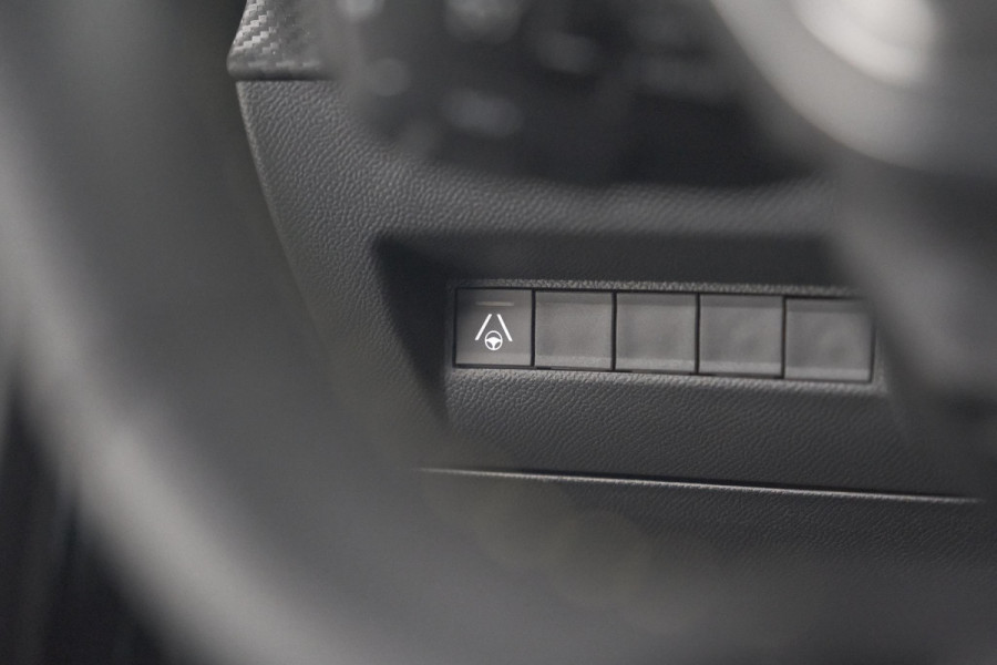 Peugeot 2008 PureTech 130 EAT8 GT | 360 Camera | Adaptieve Cruise Control | Stoelmassage | Apple Carplay