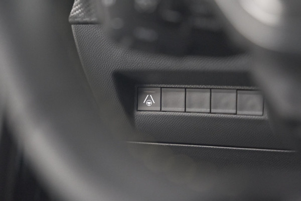 Peugeot 2008 PureTech 130 EAT8 GT | 360 Camera | Adaptieve Cruise Control | Stoelmassage | Apple Carplay