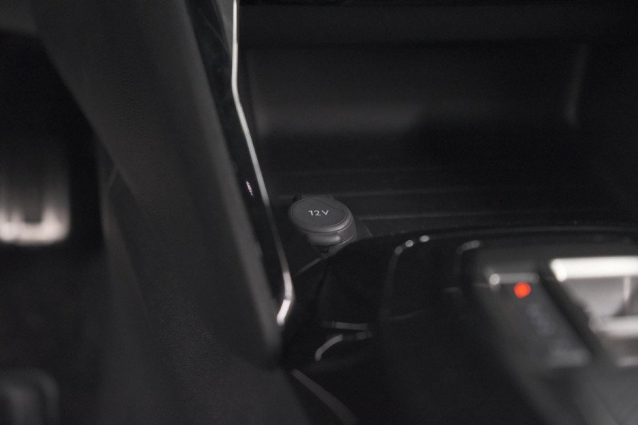Peugeot 2008 PureTech 130 EAT8 GT | 360 Camera | Adaptieve Cruise Control | Stoelmassage | Apple Carplay