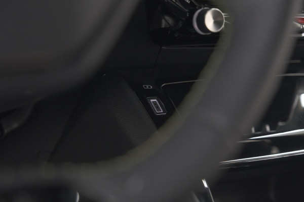 Peugeot 2008 PureTech 130 EAT8 GT | 360 Camera | Adaptieve Cruise Control | Stoelmassage | Apple Carplay