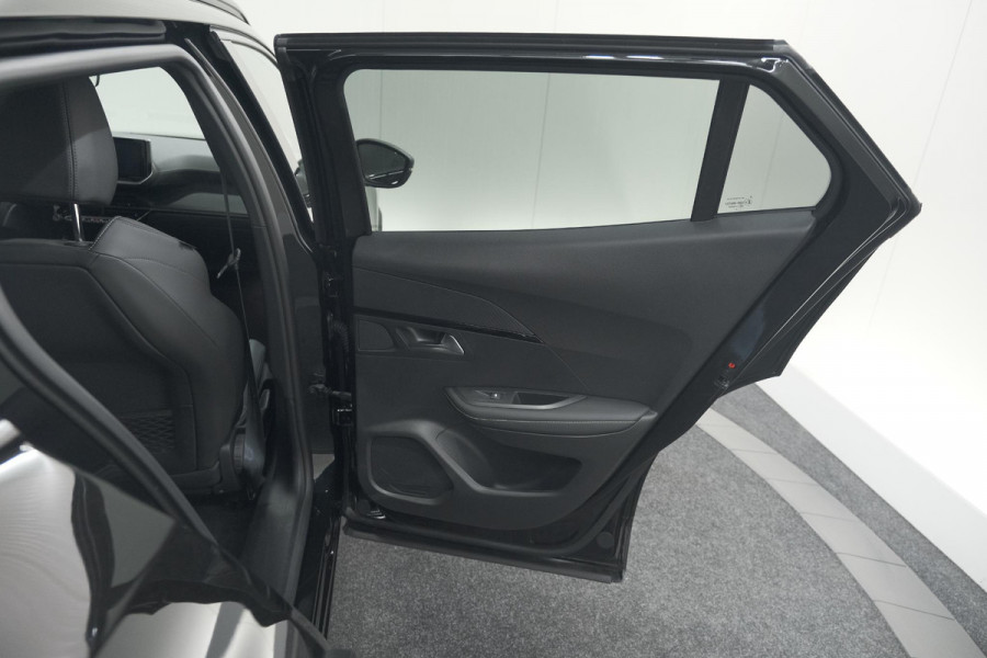 Peugeot 2008 PureTech 130 EAT8 GT | 360 Camera | Adaptieve Cruise Control | Stoelmassage | Apple Carplay