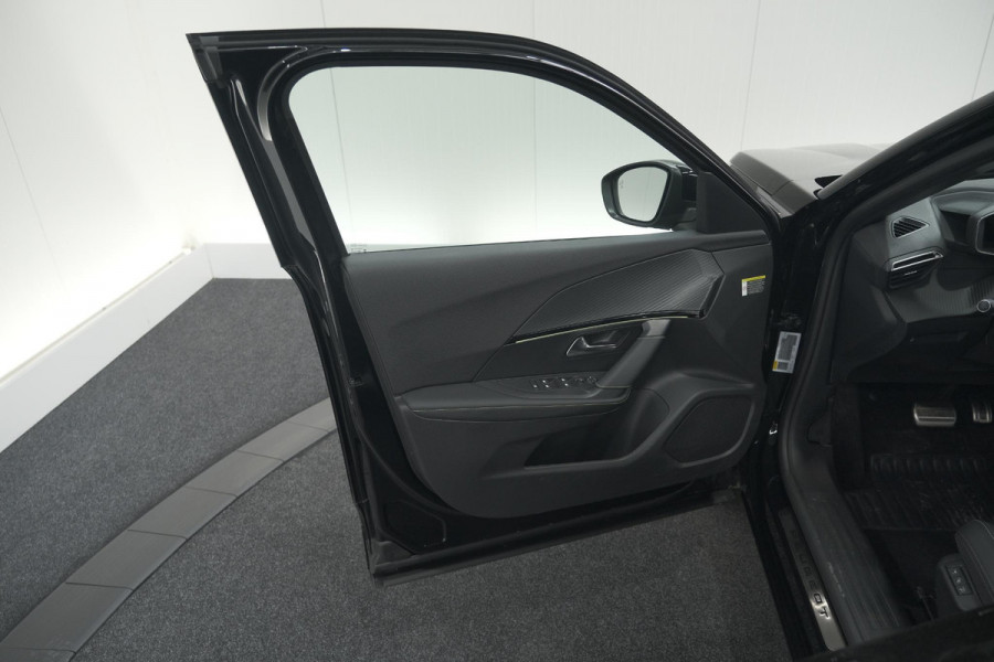 Peugeot 2008 PureTech 130 EAT8 GT | 360 Camera | Adaptieve Cruise Control | Stoelmassage | Apple Carplay