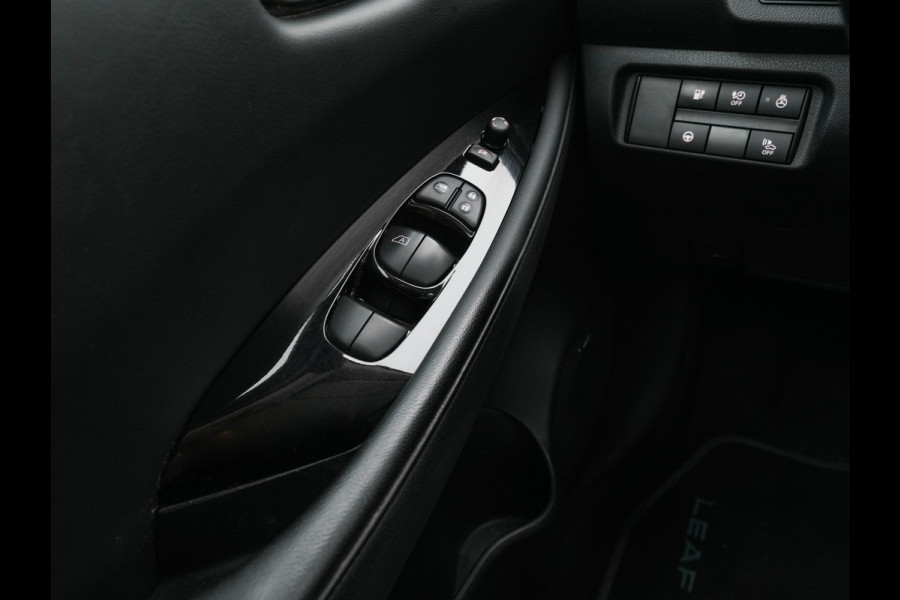 Nissan Leaf Tekna 40 kWh (INCL-BTW) Aut. *LUXURY-LEATHER | FULL-LED | BOSE-SURROUND | DIGI-COCKPIT | ADAPTIVE-CRUISE | TOPVIEW | KEYLESS | NAVI-FULLMAP | BLINDSPOT | DAB+ | PDC | HEATED-COMFORTSEATS | PRIVACY-GLASS |