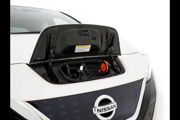 Nissan Leaf Tekna 40 kWh (INCL-BTW) Aut. *LUXURY-LEATHER | FULL-LED | BOSE-SURROUND | DIGI-COCKPIT | ADAPTIVE-CRUISE | TOPVIEW | KEYLESS | NAVI-FULLMAP | BLINDSPOT | DAB+ | PDC | HEATED-COMFORTSEATS | PRIVACY-GLASS |