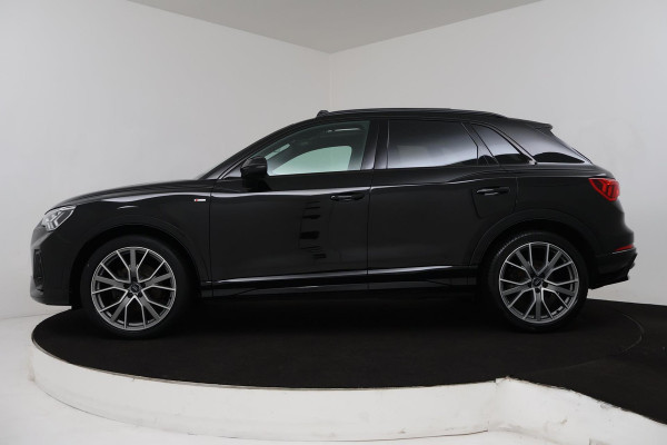 Audi Q3 35 TFSI S Line Pro (PANORAMADAK, VIRTUAL, 360 CAMERA, ADAPTIVE CRUISE, PDC, NAVI, STOELV, B&O GELUID, SFEERVERLICHTING)