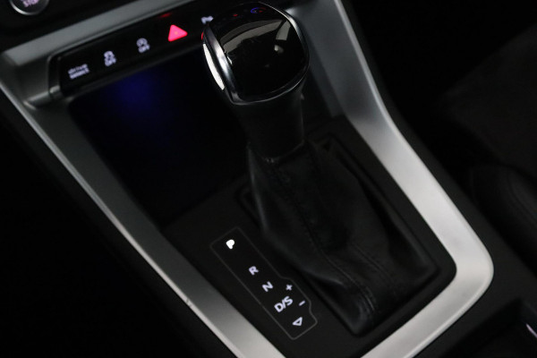 Audi Q3 35 TFSI S Line Pro (PANORAMADAK, VIRTUAL, 360 CAMERA, ADAPTIVE CRUISE, PDC, NAVI, STOELV, B&O GELUID, SFEERVERLICHTING)
