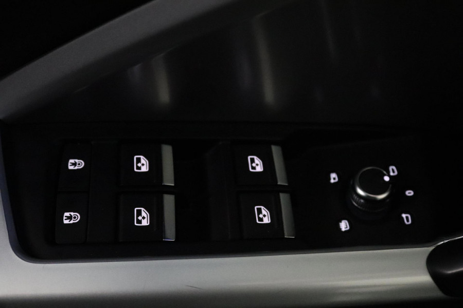 Audi Q3 35 TFSI S Line Pro (PANORAMADAK, VIRTUAL, 360 CAMERA, ADAPTIVE CRUISE, PDC, NAVI, STOELV, B&O GELUID, SFEERVERLICHTING)