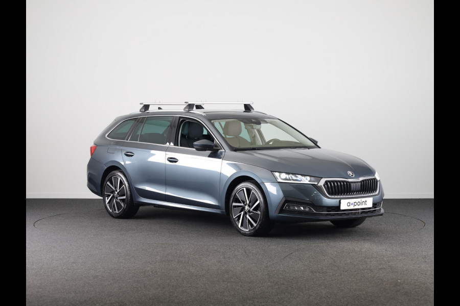 Škoda Octavia Combi 1.4 TSI iV PHEV Style 204 pk Automaat (DSG) | Navigatie | Parkeersensoren (Park assist) | Achteruitrijcamera | Adaptieve cruise control | Autom. airco (3 zones) | Stoelverwarming v/a |
