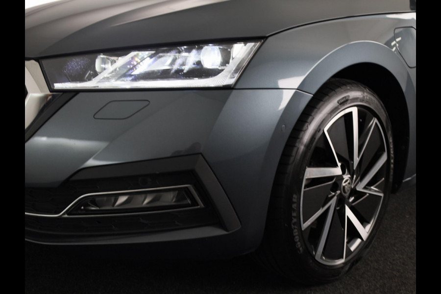 Škoda Octavia Combi 1.4 TSI iV PHEV Style 204 pk Automaat (DSG) | Navigatie | Parkeersensoren (Park assist) | Achteruitrijcamera | Adaptieve cruise control | Autom. airco (3 zones) | Stoelverwarming v/a |