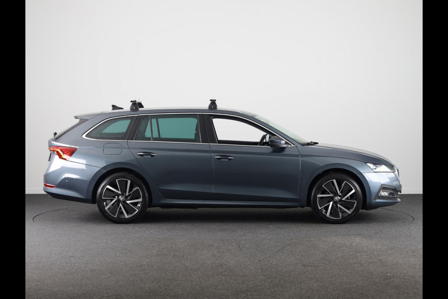 Škoda Octavia Combi 1.4 TSI iV PHEV Style 204 pk Automaat (DSG) | Navigatie | Parkeersensoren (Park assist) | Achteruitrijcamera | Adaptieve cruise control | Autom. airco (3 zones) | Stoelverwarming v/a |