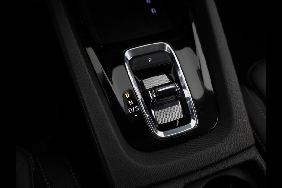 Škoda Octavia Combi 1.4 TSI iV PHEV Style 204 pk Automaat (DSG) | Navigatie | Parkeersensoren (Park assist) | Achteruitrijcamera | Adaptieve cruise control | Autom. airco (3 zones) | Stoelverwarming v/a |