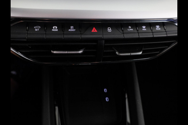 Škoda Octavia Combi 1.4 TSI iV PHEV Style 204 pk Automaat (DSG) | Navigatie | Parkeersensoren (Park assist) | Achteruitrijcamera | Adaptieve cruise control | Autom. airco (3 zones) | Stoelverwarming v/a |