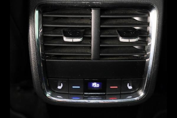 Škoda Octavia Combi 1.4 TSI iV PHEV Style 204 pk Automaat (DSG) | Navigatie | Parkeersensoren (Park assist) | Achteruitrijcamera | Adaptieve cruise control | Autom. airco (3 zones) | Stoelverwarming v/a |