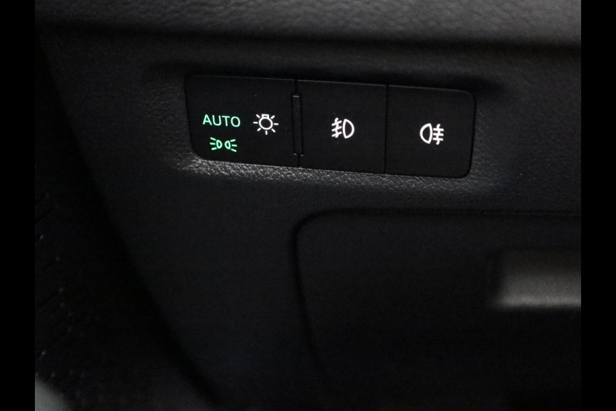 Škoda Octavia Combi 1.4 TSI iV PHEV Style 204 pk Automaat (DSG) | Navigatie | Parkeersensoren (Park assist) | Achteruitrijcamera | Adaptieve cruise control | Autom. airco (3 zones) | Stoelverwarming v/a |
