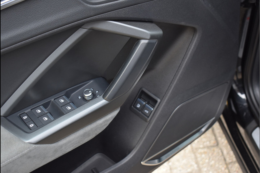 Audi Q3 45 TFSI e S-Line 245 Pk Black Ed Pano Navi Leder Camera ACC B&O Sfeer 20 inch