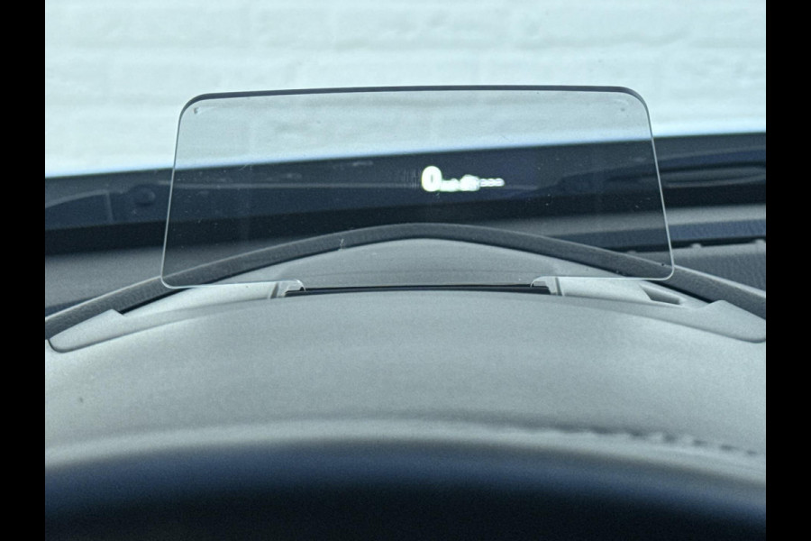 Mazda CX-3 2.0 SkyActiv-G 121 Signature Adaptive cruise Climate control Head-up display 360 camera BOSE Apple Carplay Android Auto