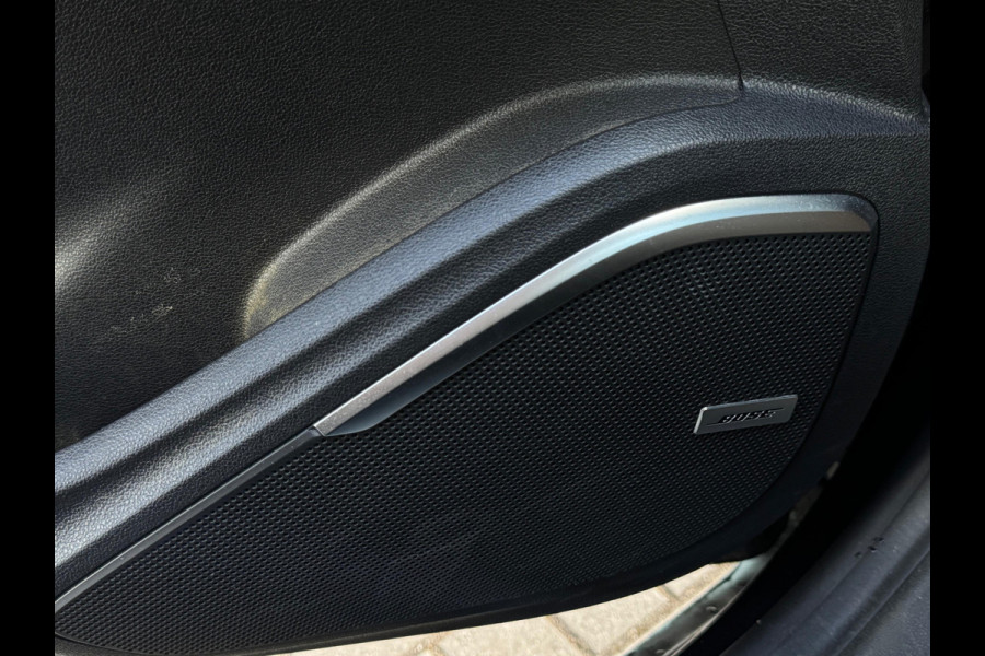 Renault Grand Scénic 1.3 TCe 160 EDC Initiale Paris 7p. 7P| BOSE | HUD | ACC| TREKHAAK