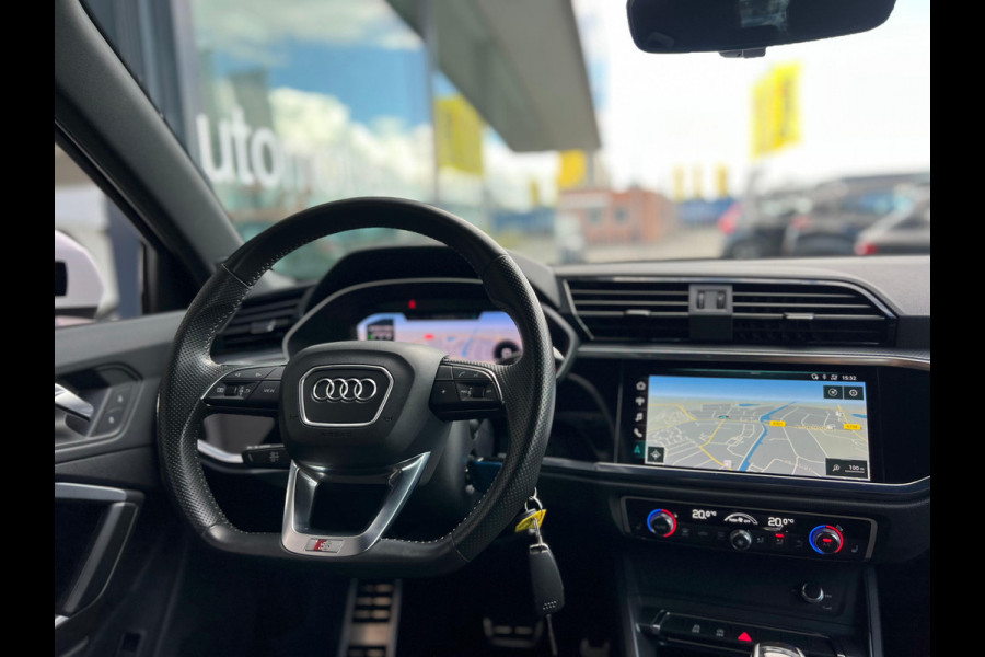 Audi Q3 35 TFSI S Line Pro Line S-LINE | TREKHAAK | 1/2 LEDER
