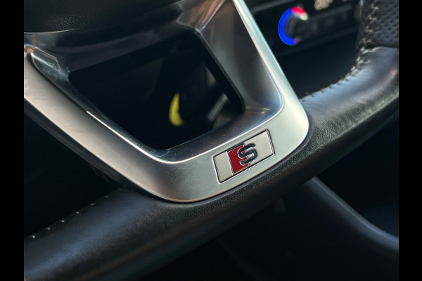 Audi Q3 35 TFSI S Line Pro Line S-LINE | TREKHAAK | 1/2 LEDER