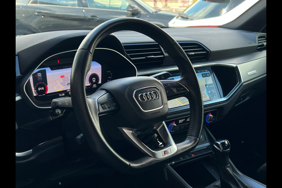 Audi Q3 35 TFSI S Line Pro Line S-LINE | TREKHAAK | 1/2 LEDER