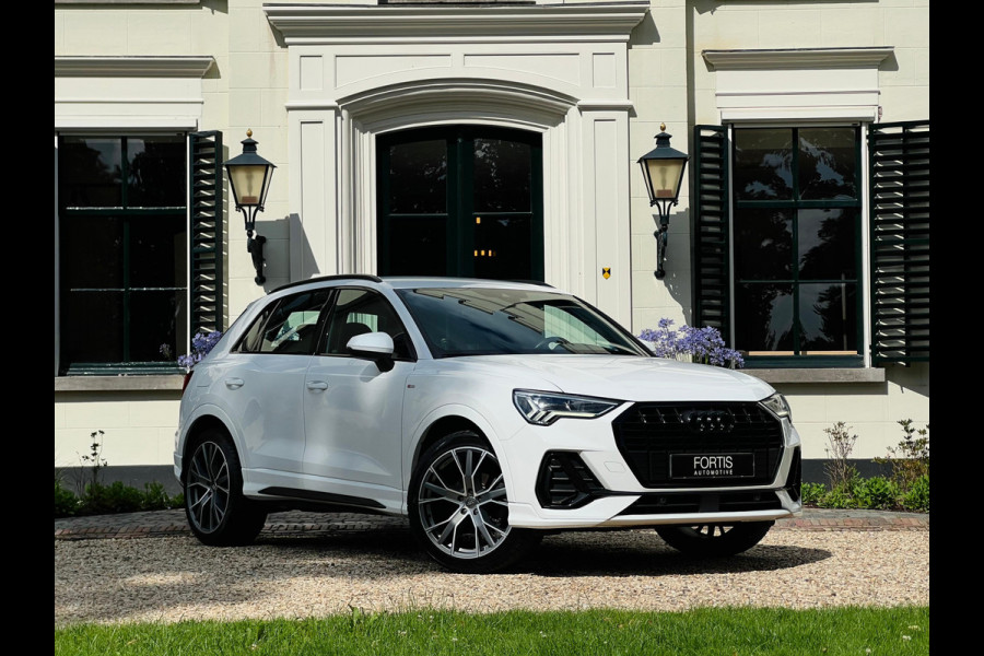 Audi Q3 35 TFSI S Line Pro Line S-LINE | TREKHAAK | 1/2 LEDER