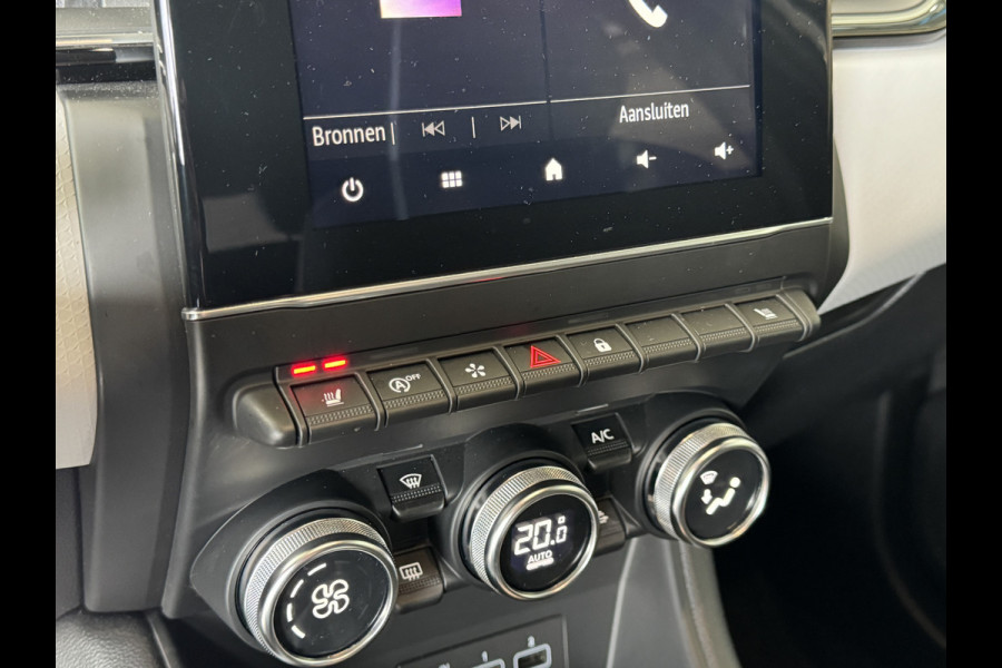 Renault Captur 1.3 TCe 130pk | Intens | Groot navi | 18 inch | Blindspot | Camera | PDC V+A | Cruise Control | 100% onderhouden!