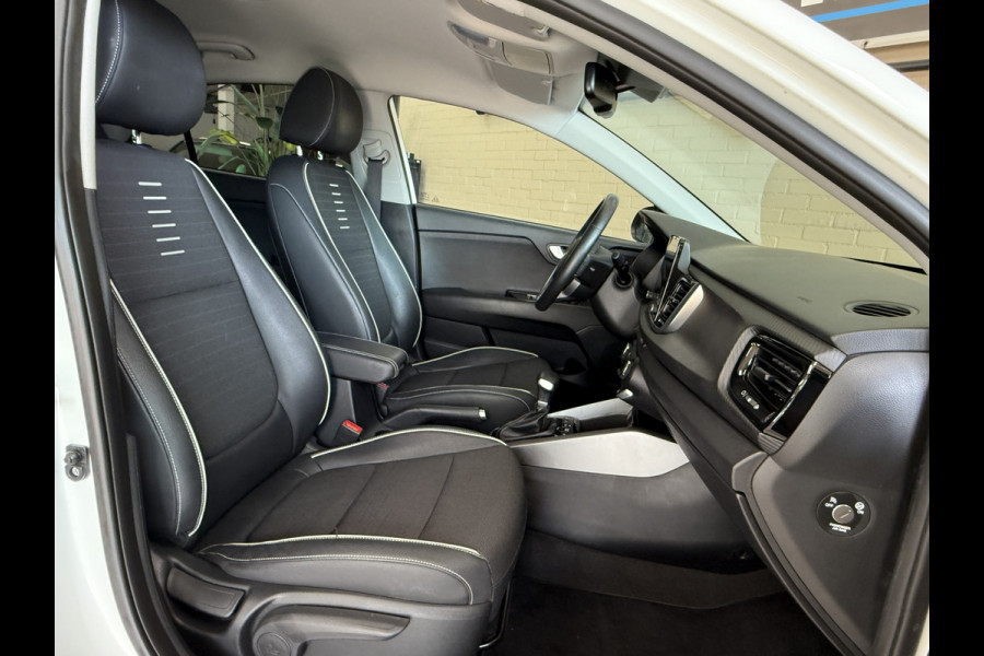Kia Rio 1.0 T-GDi MHEV GT-Line Navi | 17 inch | Carplay | Camera | PDC V+A | Led | 100% Kia Onderhouden!