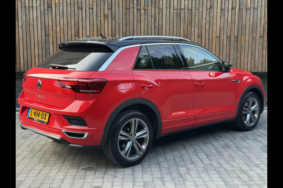 Volkswagen T-Roc 1.5 TSI R-line Automaat | Stoelverwarming | Achteruitrijcamera | Climate control adaptief | Climate control | Keyless entry&star