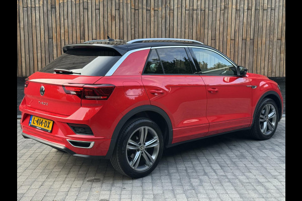 Volkswagen T-Roc 1.5 TSI R-line Automaat | Stoelverwarming | Achteruitrijcamera | Climate control adaptief | Climate control | Keyless entry&star