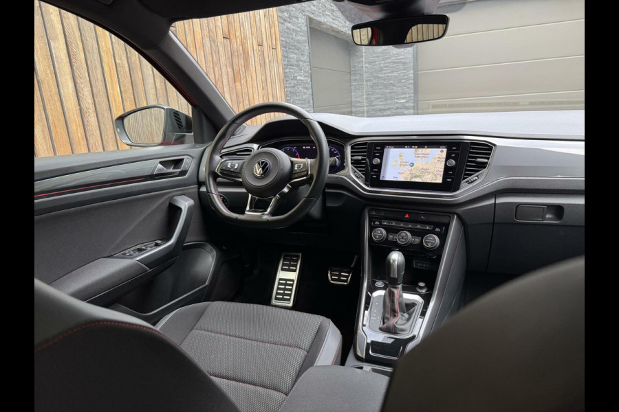 Volkswagen T-Roc 1.5 TSI R-line Automaat | Stoelverwarming | Achteruitrijcamera | Climate control adaptief | Climate control | Keyless entry&star